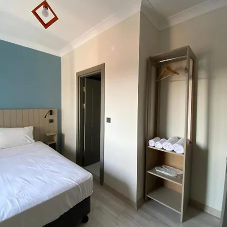 Vera Suites Hotel *